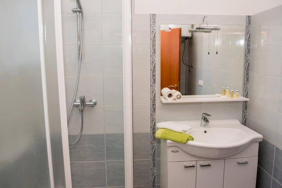 Apartment Vodice - Lovric Exterior foto